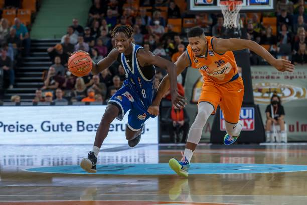 因此止步不 因此止步不